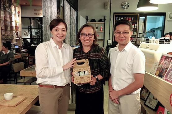 คุณวรรณา รัตนพงษ์